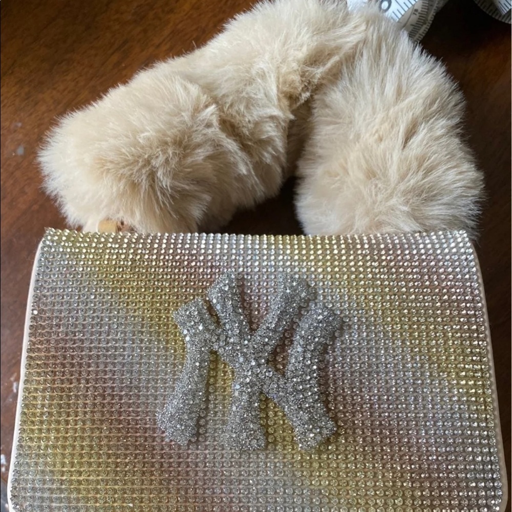 Small purse with bling “NY”